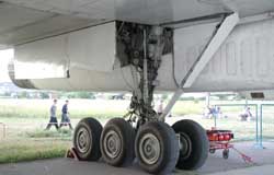 Основная стойка шасси Ту-160